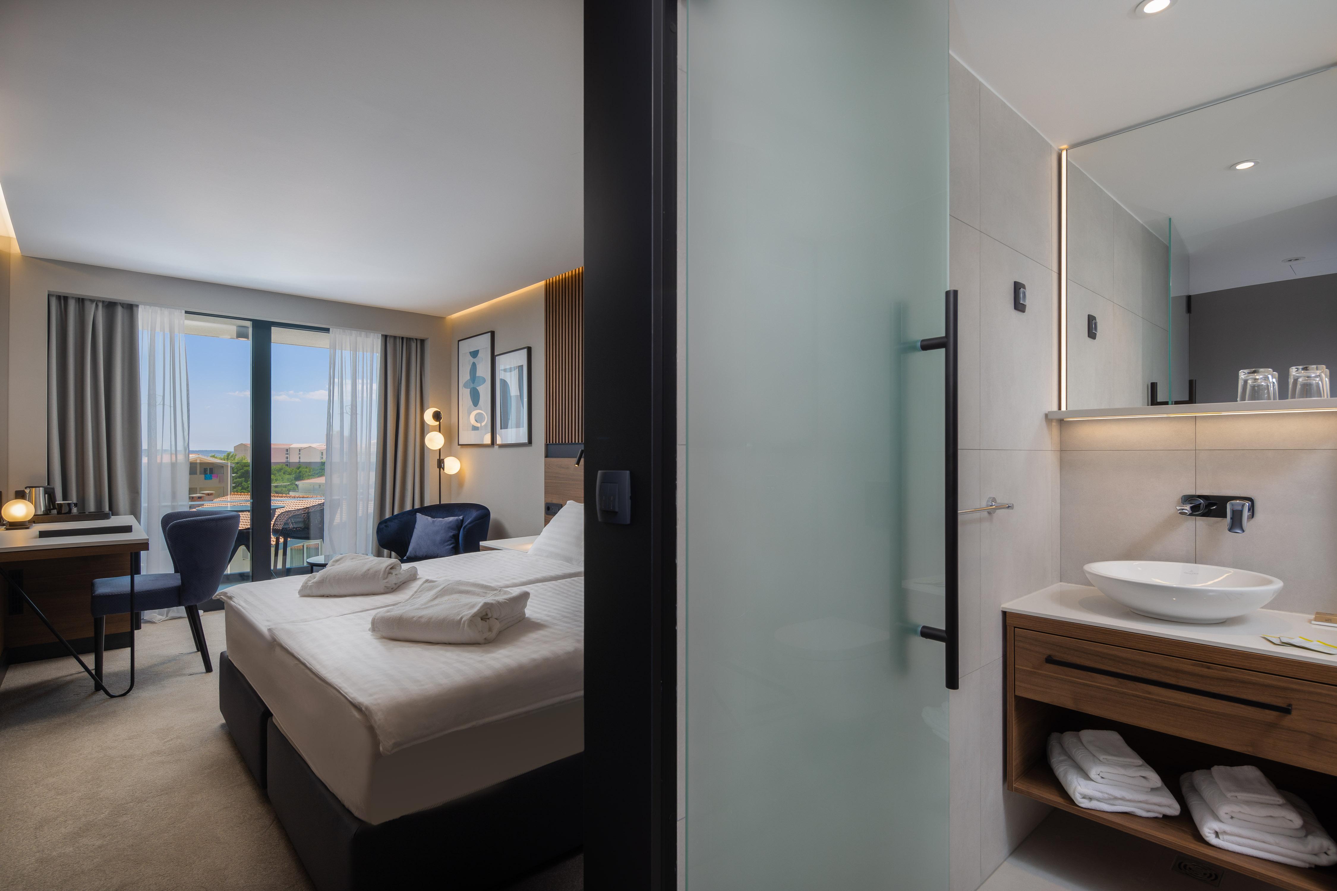 Gada Hotel Baska Voda Ngoại thất bức ảnh